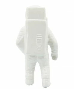 SB WHITE ASTRONAUT STATUE FAUNA
