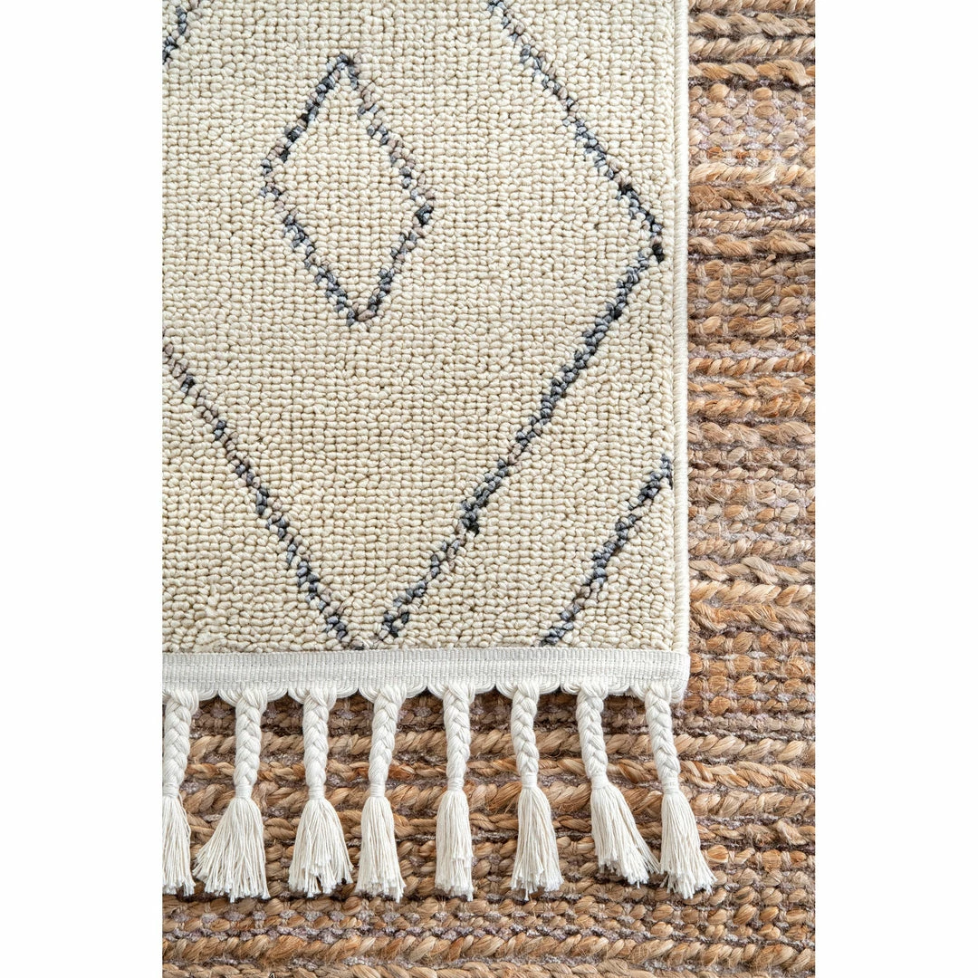 NLD JEN TRELLIS TASSEL 5 NLD JEN TRELLIS TASSEL