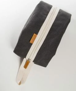 BK STAY CLEAN TOILETRY BAG