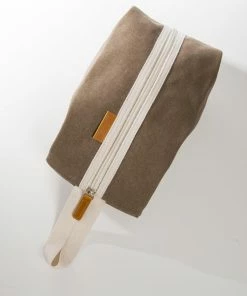 BK STAY CLEAN TOILETRY BAG