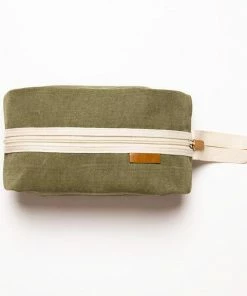 BK STAY CLEAN TOILETRY BAG