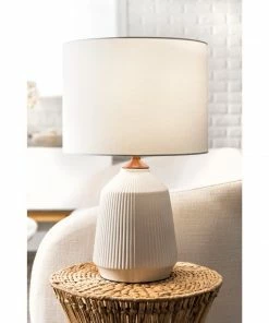 NLD LIGHTING WHITE CERAMIC FLUTED TABLE LAMP - 24