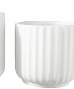 UT WHITE RIBBED PLANTERS FLORA