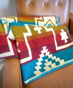 AT ALPACA SANTA FE (ECUADOR)