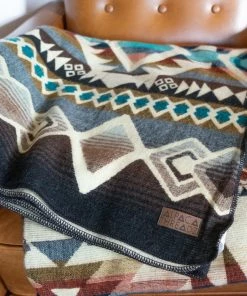 AT BOHO ALPACA INCA (ECUADOR)