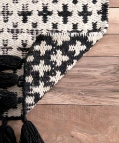 NLD BLACK RENN TASSEL