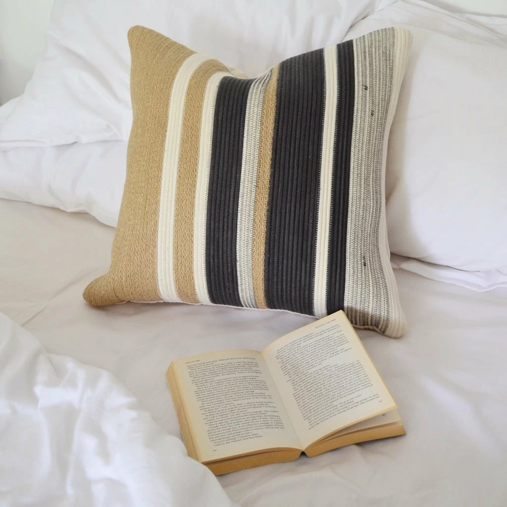 MM JUTE & BLACK COTTON THROW PILLOW 4 MM JUTE & BLACK COTTON THROW PILLOW