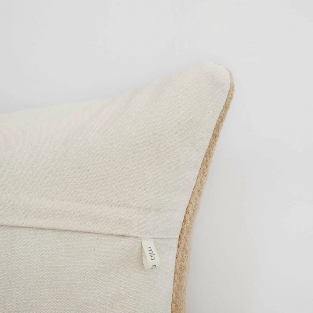 MM JUTE & BLACK COTTON THROW PILLOW 5 MM JUTE & BLACK COTTON THROW PILLOW