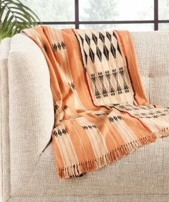 JPD NAGALAND THROW CHANG COZY UP