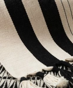 JPD NAGALAND THROW SARAMATI COZY UP