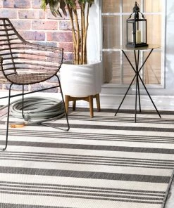 NLD BLACK ROBAN STRIPE RUG