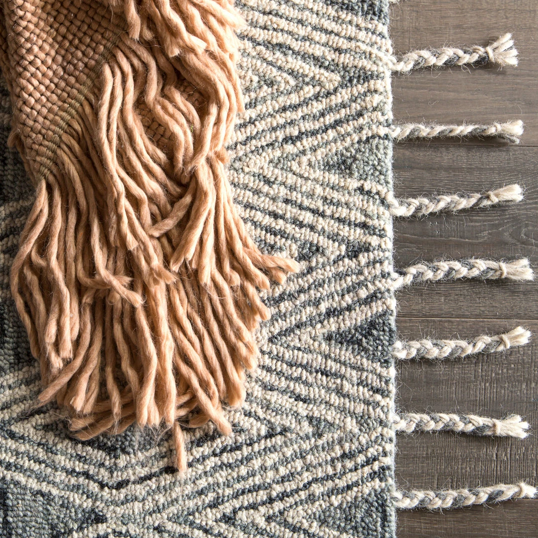 JPD RUGS VERA BY NIKKI CHU MULBERRY 11 JPD RUGS VERA BY NIKKI CHU MULBERRY