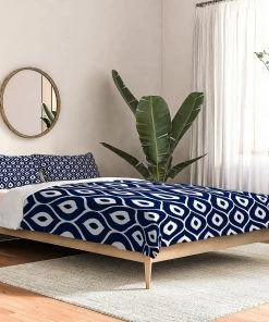 DYD LEELA NAVY DUVET / COMFORTER 35 DYD LEELA NAVY DUVET / COMFORTER