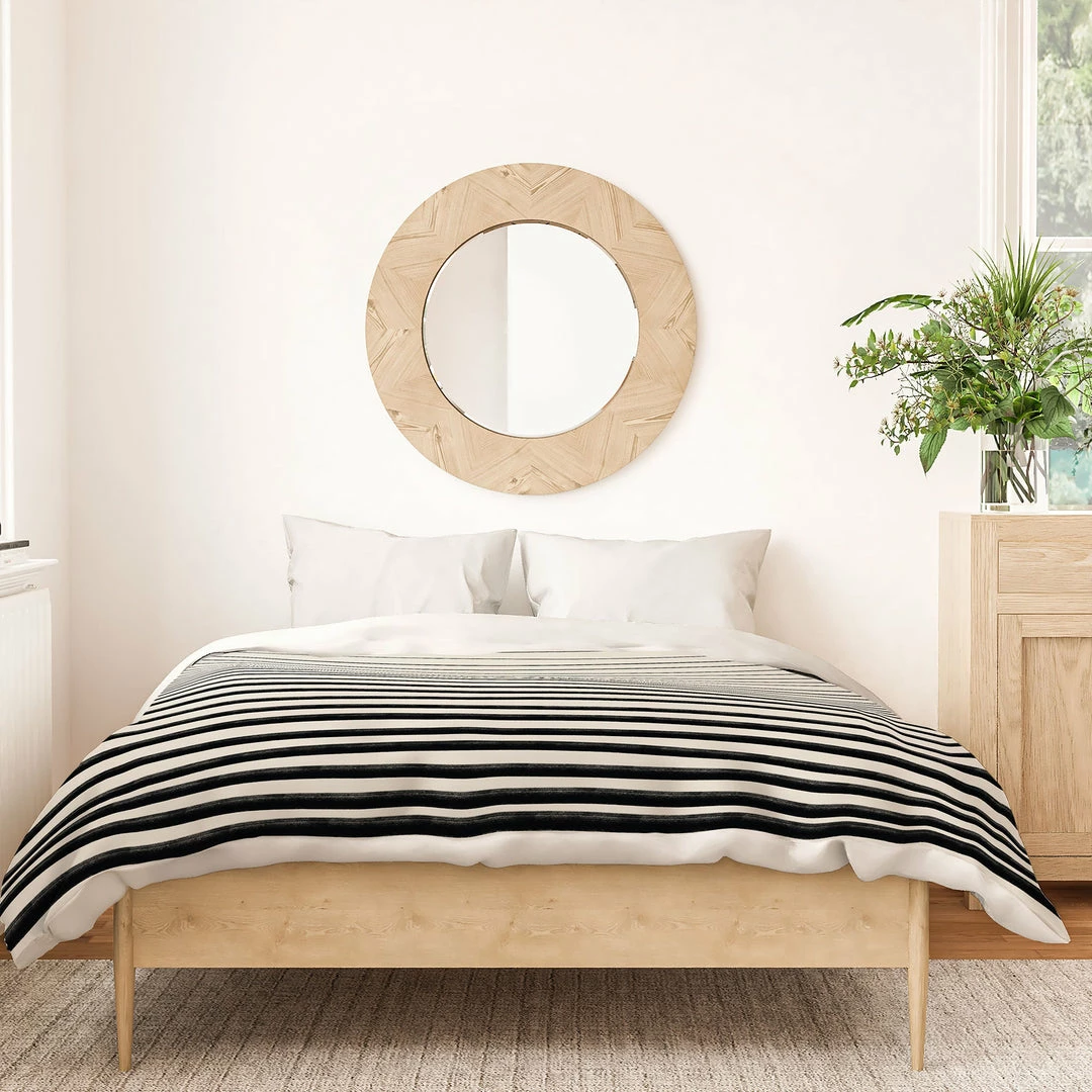 DYD BLACK HORIZONTAL LINES DUVET / COMFORTER 19 DYD BLACK HORIZONTAL LINES DUVET / COMFORTER