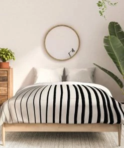 DYD BLACK VERTICAL LINES DUVET / COMFORTER