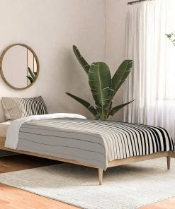 DYD BLACK VERTICAL LINES DUVET / COMFORTER