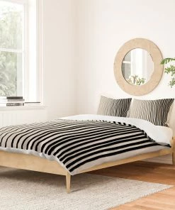 DYD BLACK VERTICAL LINES DUVET / COMFORTER
