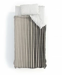 DYD BLACK VERTICAL LINES DUVET / COMFORTER
