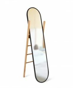 UMD HUB FLOOR MIRROR