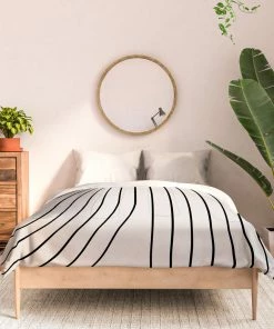 DYD BLACK MINIMAL LINE CURVATURE WHITE DUVET / COMFORTER