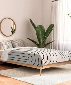 DYD BLACK MINIMAL LINE CURVATURE WHITE DUVET / COMFORTER