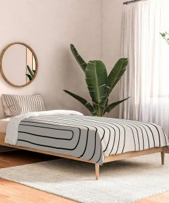 DYD BLACK MINIMAL LINE CURVATURE WHITE DUVET / COMFORTER