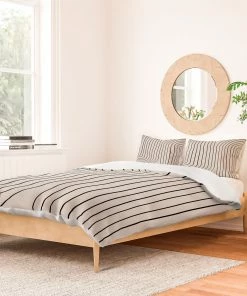 DYD BLACK MINIMAL LINE CURVATURE WHITE DUVET / COMFORTER