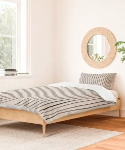 DYD BLACK MINIMAL LINE CURVATURE WHITE DUVET / COMFORTER