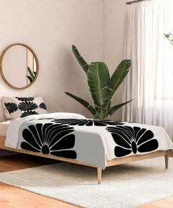 DYD BLACK RETRO DAISY I DUVET / COMFORTER