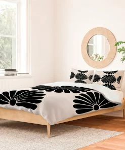 DYD BLACK RETRO DAISY I DUVET / COMFORTER