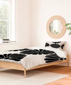 DYD BLACK RETRO DAISY I DUVET / COMFORTER