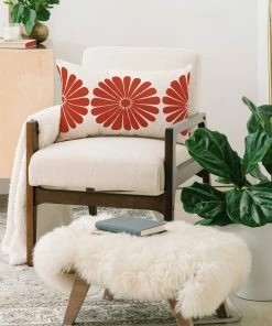 DYD BLACK RETRO DAISY THORW PILLOW