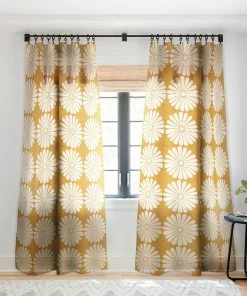 DYD WALL DECOR RETRO DAISY XIX WINDOW CURTAINS