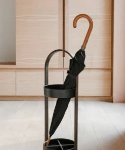 UMD BLACK HUB UMBRELLA STAND