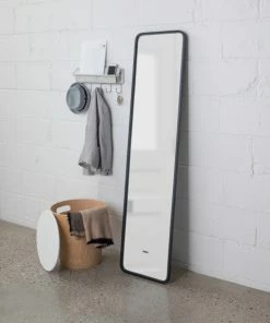 UMD BLACK HUB LEANING MIRROR